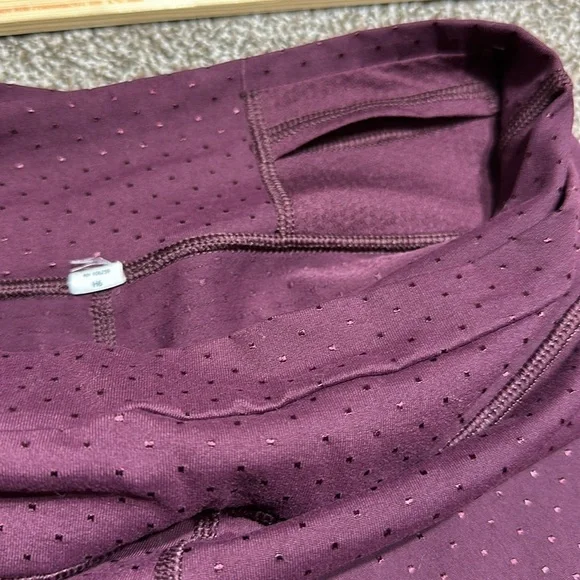 Lululemon capri crop leggings size 4 maroon deep purple cross waist polka dot - Picture 6 of 8
